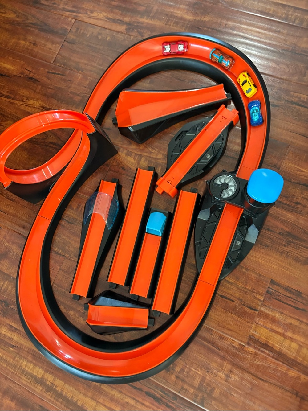 Hot Wheels ID Race Track set